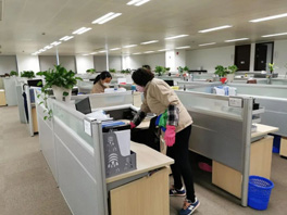 為何大中企業(yè)都將保潔外包給專業(yè)保潔托管公司呢？
