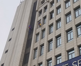 高樓外墻清洗的清洗劑該怎么選擇？