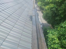 屋頂瓦片漏雨是怎么處理的呢？